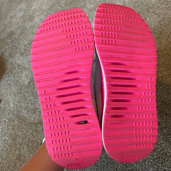 Puma tennis shoes - Picture 6 of 6